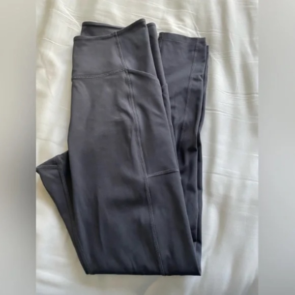 Girlfriend Collective Medium Bundle - 6 items - Picture 3 of 8